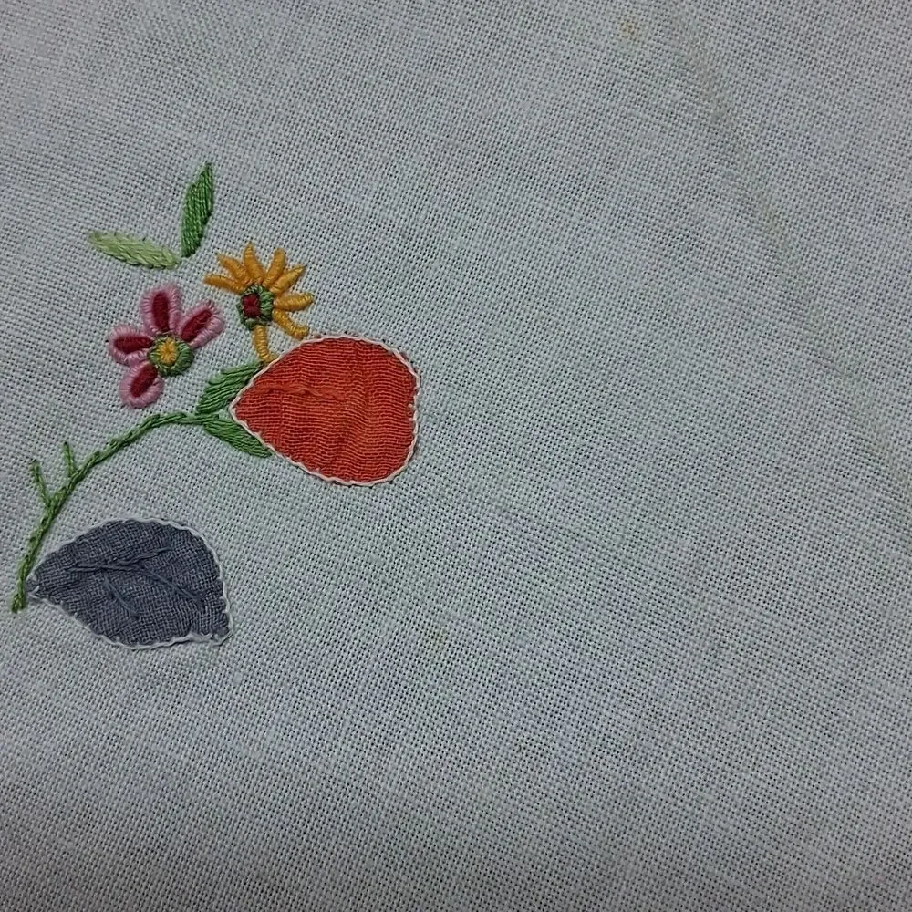 Beautiful wild flower bouquet embroidered on tatted lace  runner & Unique Floral